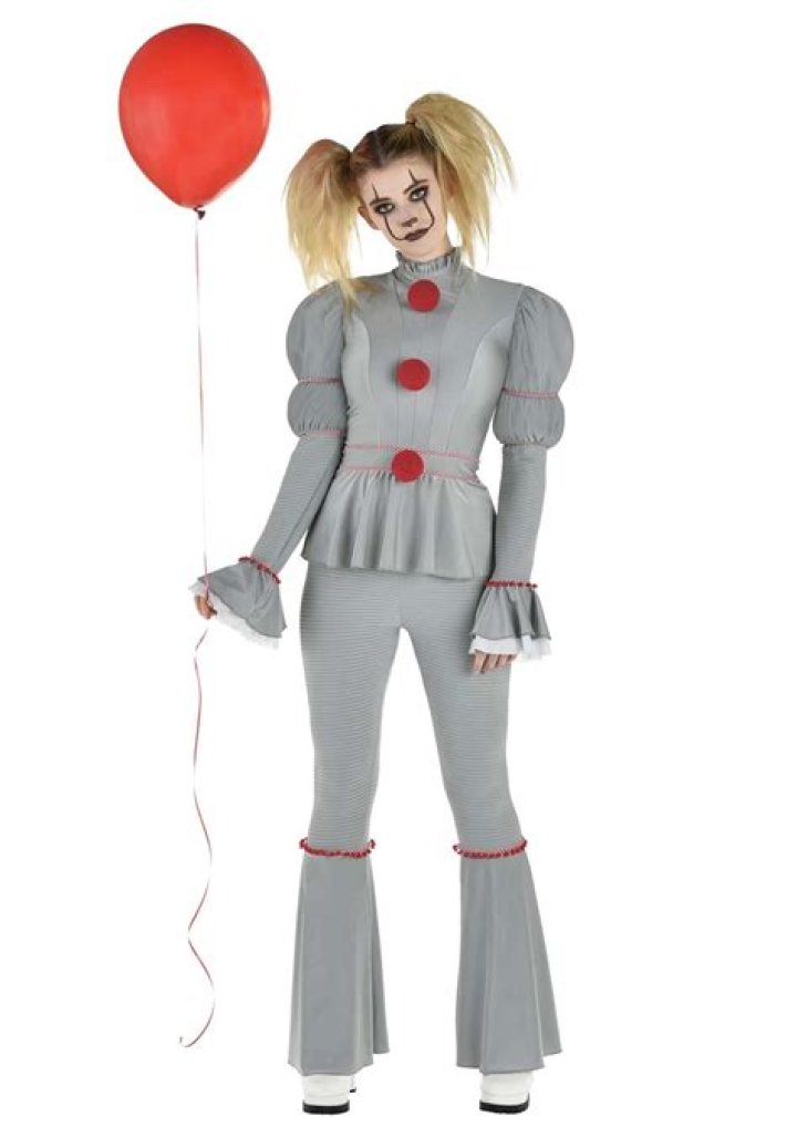 You can now buy a 'sexy' Pennywise clown costume for Halloween... but not everyone's impressed